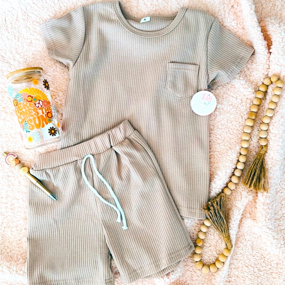 2-Piece Short Set